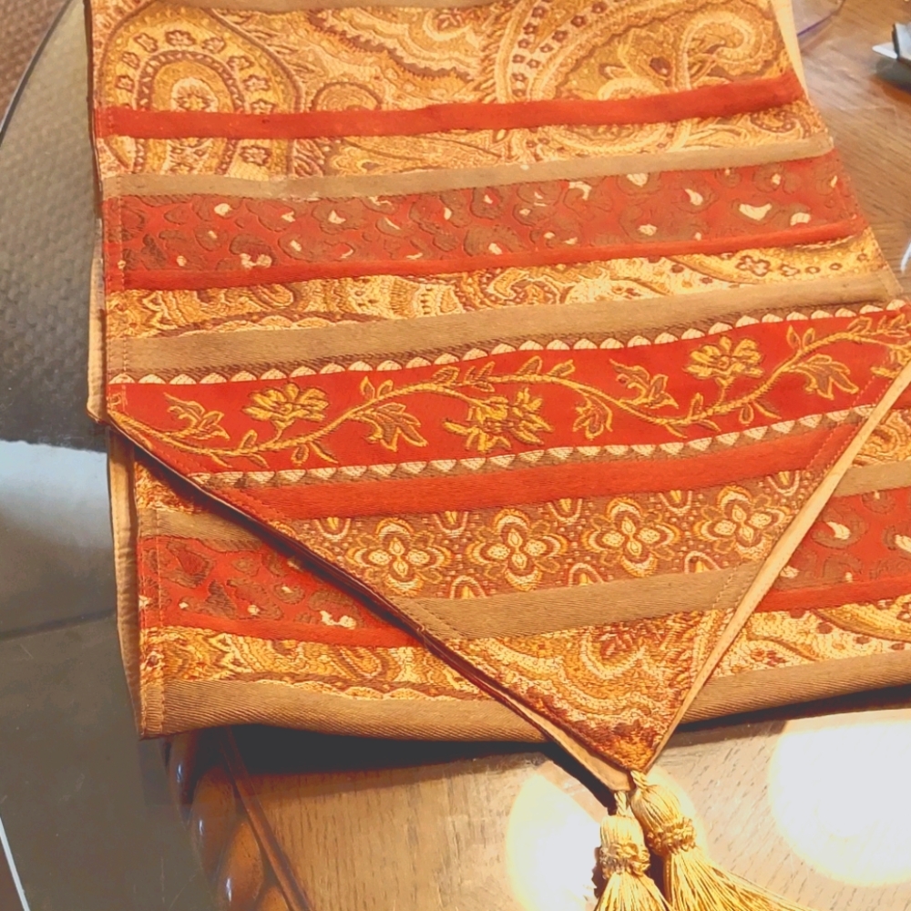 Tuscan style runner